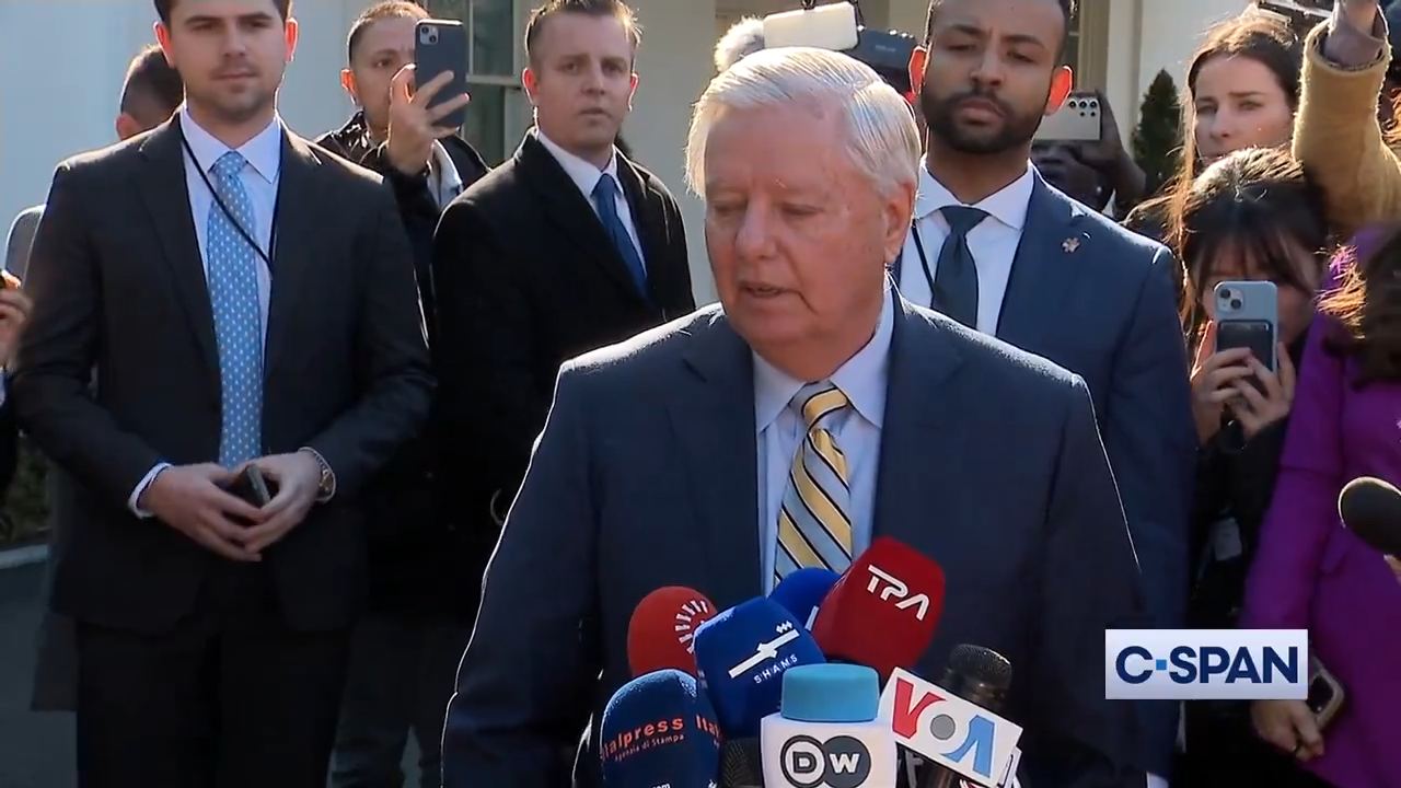 Even RINO Graham Calls On Zelensky To Resign – Video